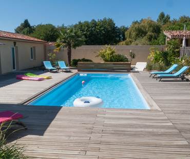Piscine, transats