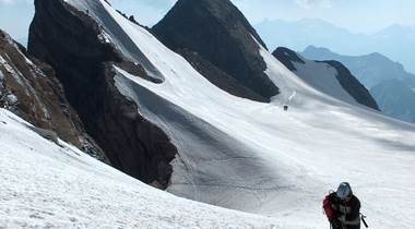 Ascension guidée du Vignemale par les guides de Caminando