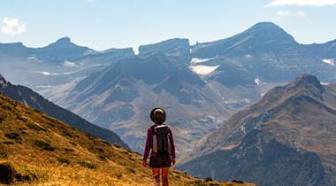 Randonnée guidée sur les hauteurs de Gavarnie face à la brèche de Roland