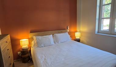 Chambre avec lit double