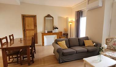 LA-BELLE-SAISON-Luchon-Location-d'appartements-Gentiane-Salon