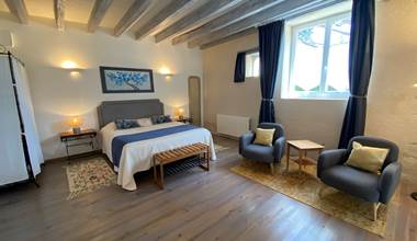 Grange 1 - main bed