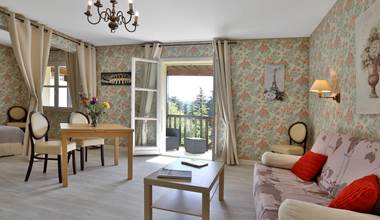 Gîte Tradition 33 avec balcon 2 à 4 personnes - canapé-lit pour enfants - vue sur la parc