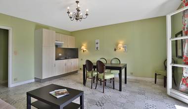 Gîte Junior Gentilhommière Suite 35 36 avec cuisine séjour chambre séparée et balcons