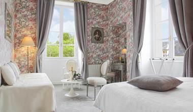 Chambre Pivoine château 3 de 2 à 4 personnes - 1er étage