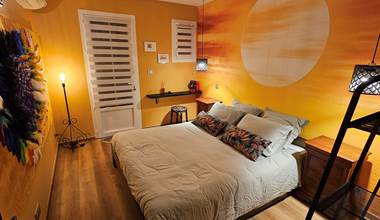 Chambre gay Quentin proche de Bayonne, Biarritz et des plages de Ondres et Capbreton.