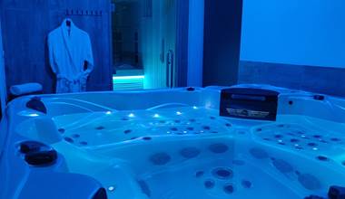 Jacuzzi HOTEL_SPA_LAVILLA_STEMAXIME