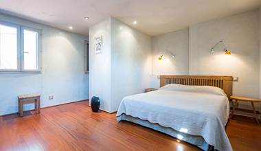 Loge de Mer - Lodge Urbain a Perpignan - Chambre Terre - Literie