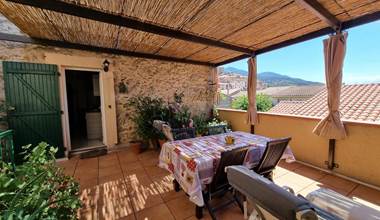 Gîtes de Laroque-Des-Albères - Casa del Puig - Terrasse avec une table extérieure