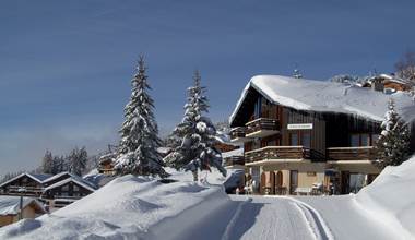 Accès par la route au chalet