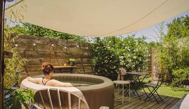 Profitez de votre chambre avec spa privatif pour vous ressourcer