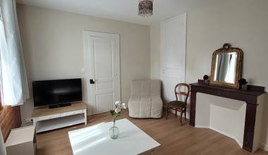 LA-BELLE-SAISON-Luchon-Location-d'appartements-Myrtille-Salon