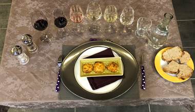 Lerougeetblanc-chambre hote gite-auxerre yonne bourgogne franche comté-piscine spa sauna hammam jacuzzi-famille couple mariage-repas dégustation- repos calme campagne-guedelon vezelay chablis joigny_repas1