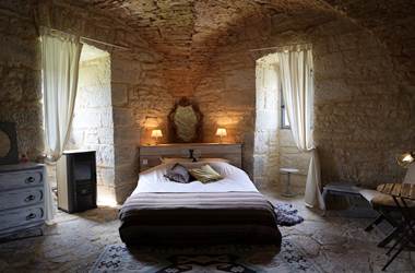 chateau-saint-chamarand-chambre-templiers-table-hotes-tour-medievale