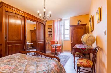 Saint Roch chambre ORANGE.jpg