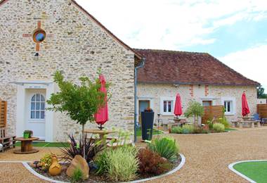 terrasse_gite_sarthe_campagne_hameau_des_deux_ailes