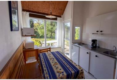 540728k-Le-logis-de-Sechemailles-Gite-2-chambres-Ambrugeat