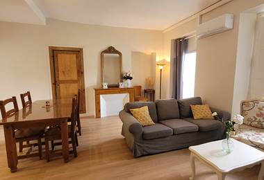 LA-BELLE-SAISON-Luchon-Location-d'appartements-Gentiane-Salon