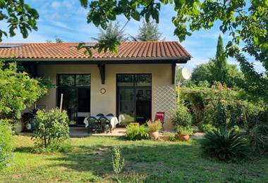 La villa depuis son jardin