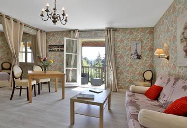 Gîte Tradition 33 avec balcon 2 à 4 personnes - canapé-lit pour enfants - vue sur la parc