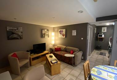 G4 Salon