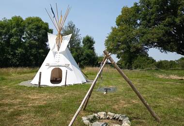 Tipi et Feu de camp