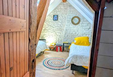 entrance-kids-bedroom-cachette-jaulnay-gites-de-famille