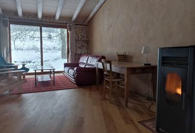 Les jours de neige, la luminosité et le confort de la chambre "Frêne" en font un cocon idéal pour votre repos