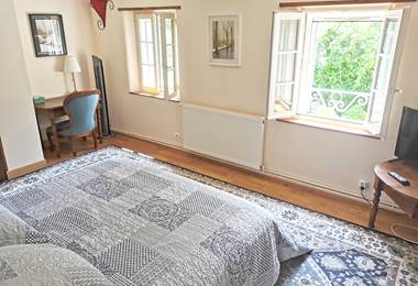 Chambre parentale de la suite Périgord
