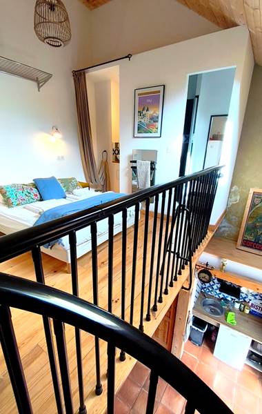 HAUT DE L ESCALIER