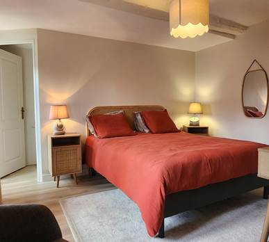 CHAMBRE D'HOTE CLAIR DE LUNE LUMINEUSE ET COMFORTABLE