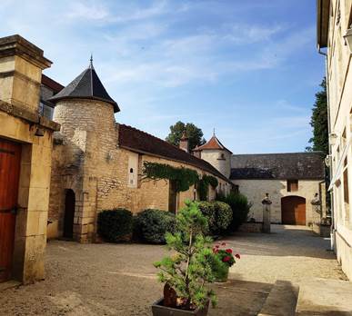 vue extérieurs manoir de l'Ecahauguette
