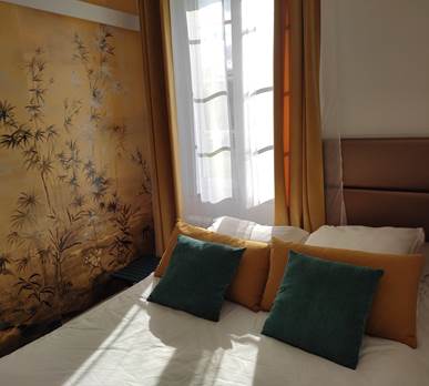 Chambre 2, lit et cloison.