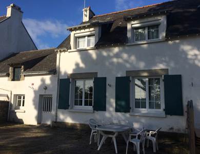 gite pour 7 personnes avec vue sur Groix,parc de jeux et piscine en saison
