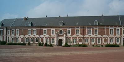 PCUNPC0620000062-1-around