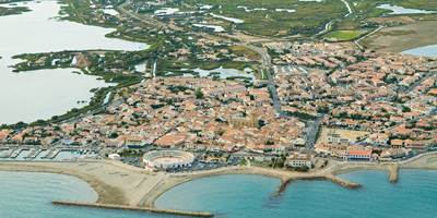 347351cc-0d38-405d-b5a8-dfe2b274bc02-around