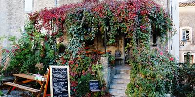 412f0ad4-75b1-4abd-a89e-1829ed6d0cd2-around