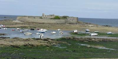 52cd107e-d238-463a-bf77-f15e4605ce6b-around