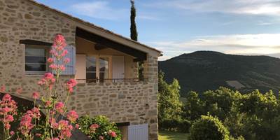 L'extérieur du gîte-presta