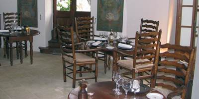 7711871d-c7f5-4876-a750-7fcc72a324f1-around