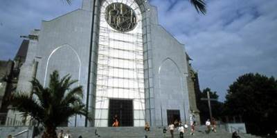 8095ebca-dc95-44aa-9a41-5c4957d0aac3-around