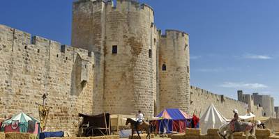 127046779 (1)-around