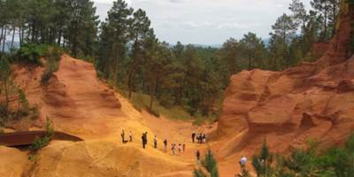 b2081b84-4b27-4496-a833-703d60a544cb-around