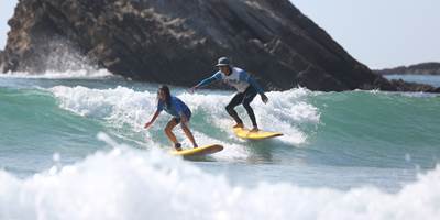 Ecole-de-Surf-Hastea-around