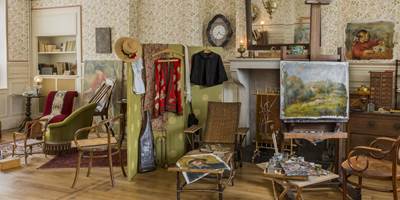 © P. Maille - Maison Renoir- Salon-around