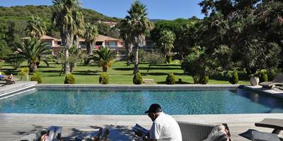 accueil_hotel_le_ruesco____hotel_3220131128095628-around