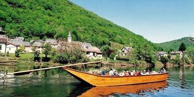 Gabare - Soursac-2020©LesGabaresdeHauteDordogne-com-around