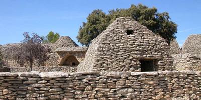 d1e0f0d4-c347-4e74-8689-7662aa60f55d-around