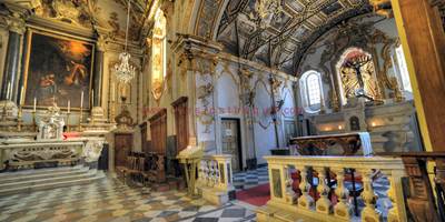 d279f6c8-5c39-4f6d-bfc2-070baa6a55e7-around