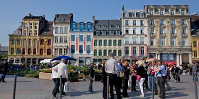 Grand_Place_02-around